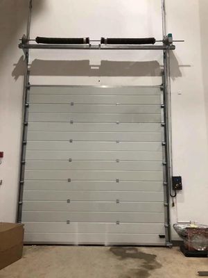 0.4mm Ζυγισμένο χάλυβα Βιομηχανικές διατομικές πόρτες RAL9006 / RAL9002 Χρώμα