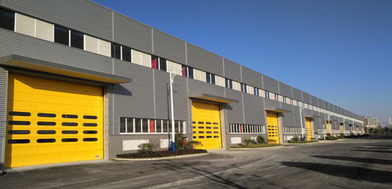 Ταχεία κατακόρυφη ανύψωση υφασμάτων πόρτες υψηλής αντοχής PVC επικαλυμμένο ύφασμα για τη βιομηχανία
