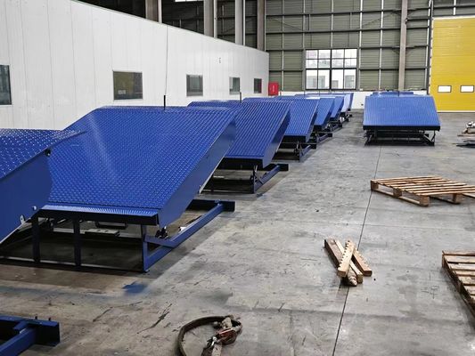 Υδραυλικός επιπέδου κάθετης αποβάθρας φόρτωσης για σιδηροδρομικές πλατφόρμες κρύας αποθήκευσης