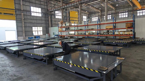 6800kg / 13600kg Υδραυλικός ισοπεδωτής αποβάθρας Μηχανικός ισοπεδωτής αποβάθρας φόρτωσης